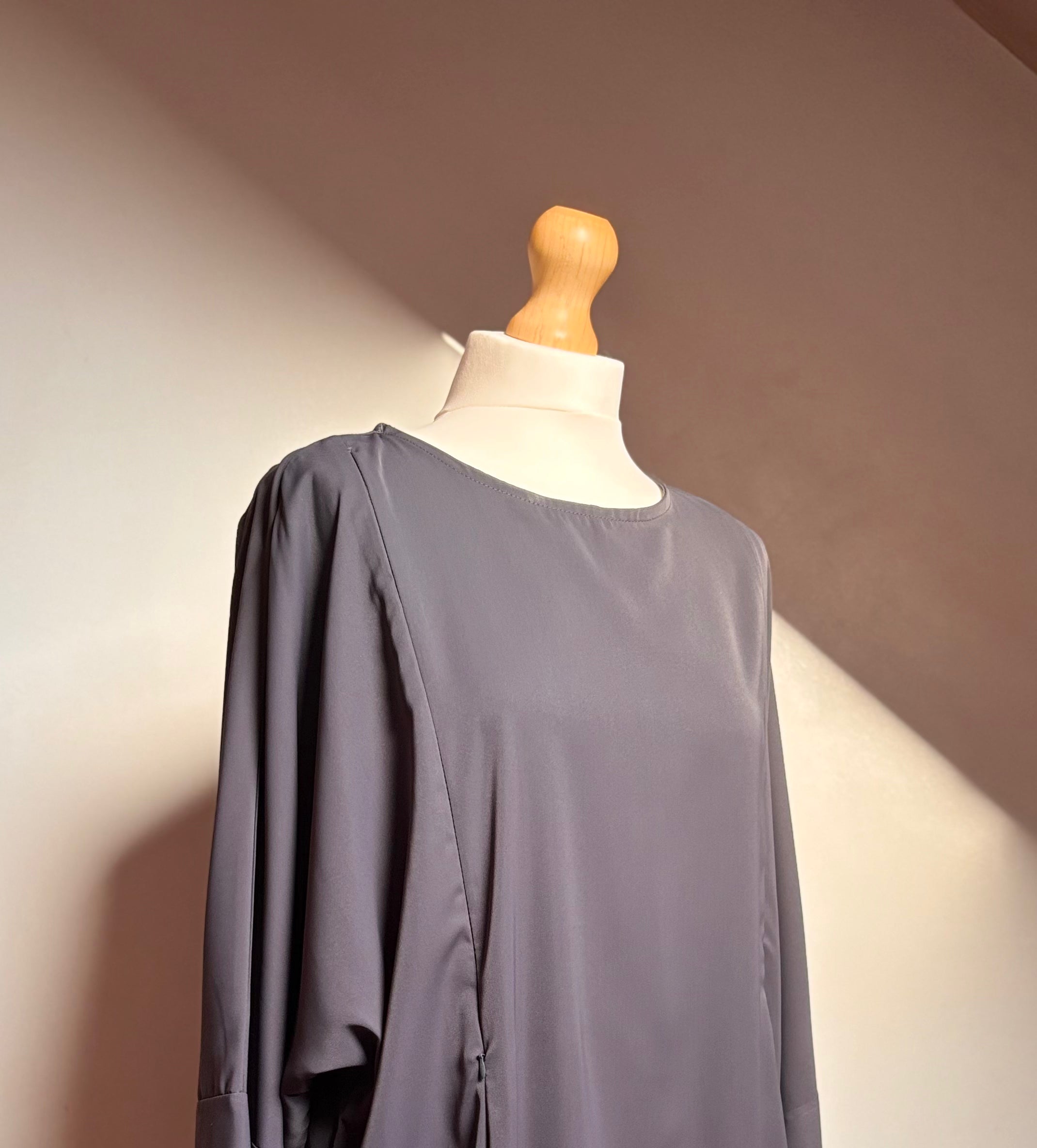 Coloured Nursing Abaya - Dark Grey